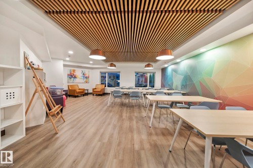 401 7471 May Common, Edmonton, AB - Indoor Photo Showing Other Room