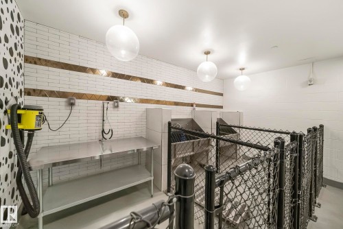 401 7471 May Common, Edmonton, AB - Indoor