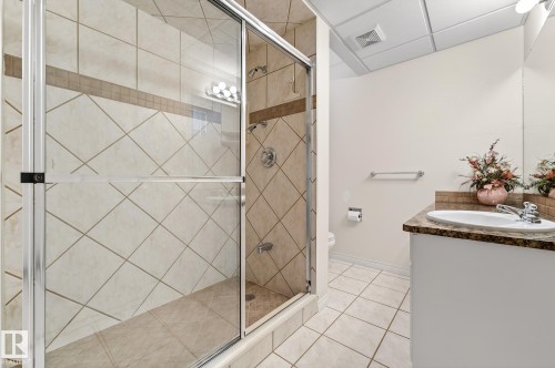 83 53302 Rge Road 261, Rural Parkland County, AB - Indoor Photo Showing Bathroom