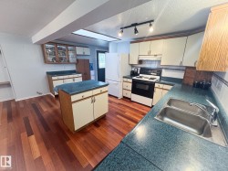 27 Auttreaux Drive  Whitecourt, AB T7S 1C8