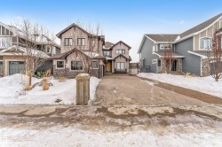 656 180 Street  Edmonton, AB T6W 2T1