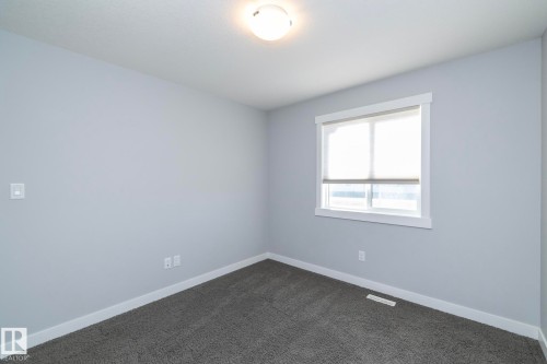 7257 Armour Crescent, Edmonton, AB - Indoor Photo Showing Other Room