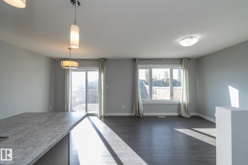 7257 Armour Crescent, Edmonton, AB - Indoor