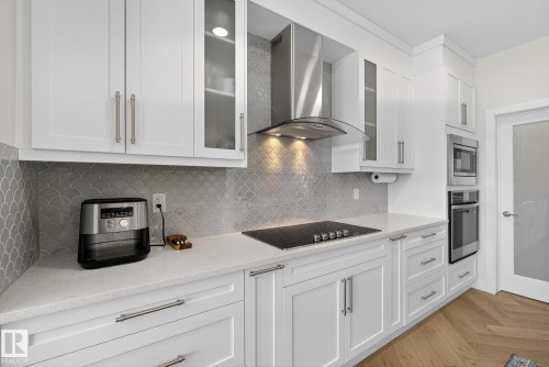 2017 Flycatcher Point(E), Edmonton, AB - Indoor Photo Showing Kitchen With Upgraded Kitchen