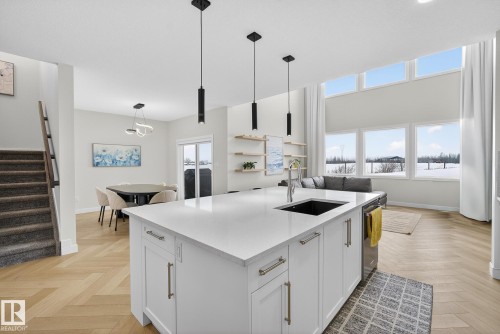 2017 Flycatcher Point(E), Edmonton, AB - Indoor Photo Showing Kitchen With Upgraded Kitchen