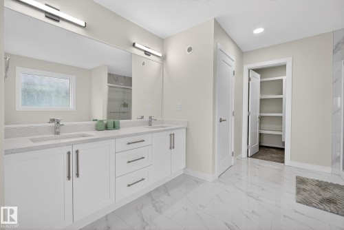 2017 Flycatcher Point(E), Edmonton, AB - Indoor Photo Showing Bathroom