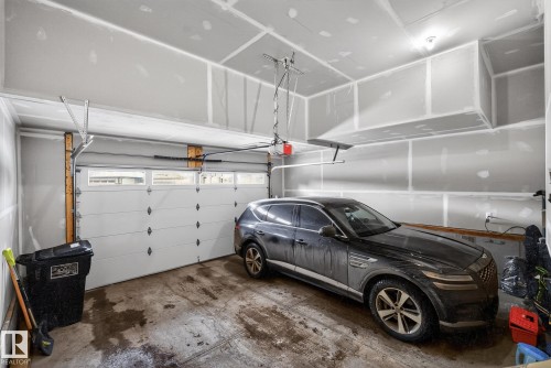 2017 Flycatcher Point(E), Edmonton, AB - Indoor Photo Showing Garage