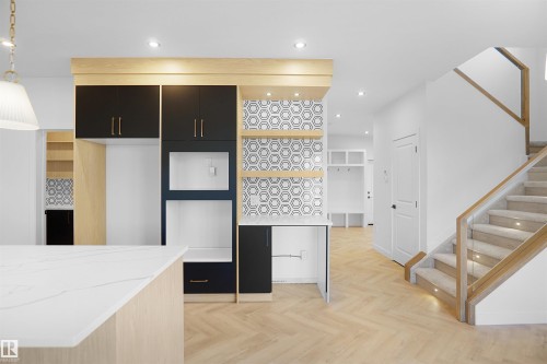 27 Trill Point(E), Spruce Grove, AB - Indoor Photo Showing Other Room