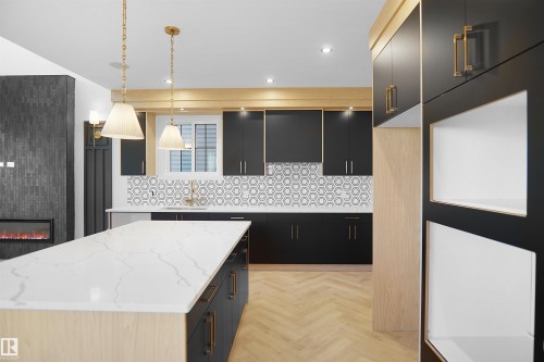 27 Trill Point(E), Spruce Grove, AB - Indoor Photo Showing Kitchen With Upgraded Kitchen