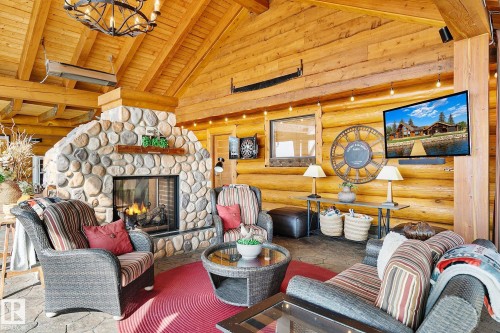 #1 Martin Road, Rural Lac Ste. Anne County, AB - Indoor Photo Showing Other Room