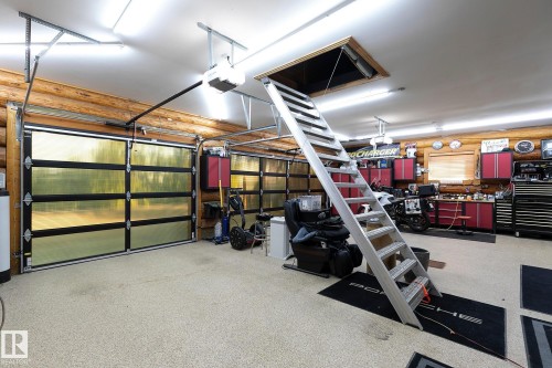 #1 Martin Road, Rural Lac Ste. Anne County, AB - Indoor Photo Showing Garage