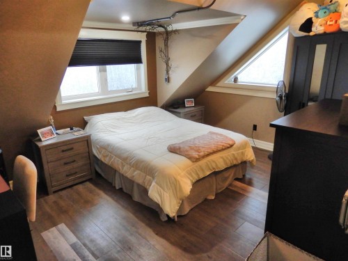 5208 Twp Road 505, Rural Parkland County, AB - Indoor Photo Showing Bedroom