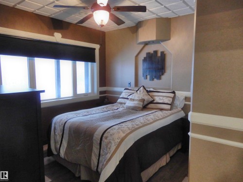 5208 Twp Road 505, Rural Parkland County, AB - Indoor Photo Showing Bedroom