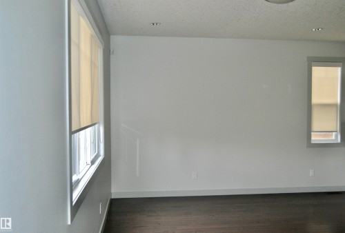 8952 81 Avenue, Edmonton, AB - Indoor Photo Showing Other Room