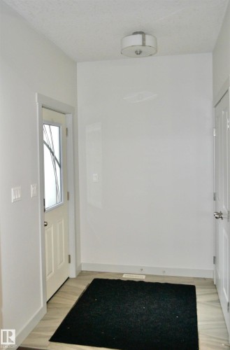 8952 81 Avenue, Edmonton, AB - Indoor Photo Showing Other Room