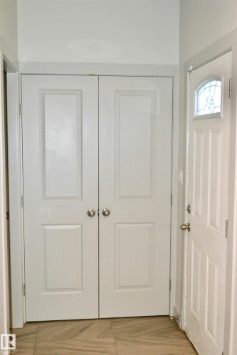 8952 81 Avenue, Edmonton, AB - Indoor Photo Showing Other Room