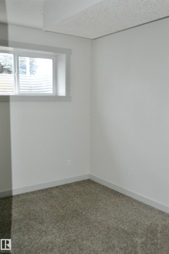 8950 81 Avenue, Edmonton, AB - Indoor Photo Showing Other Room