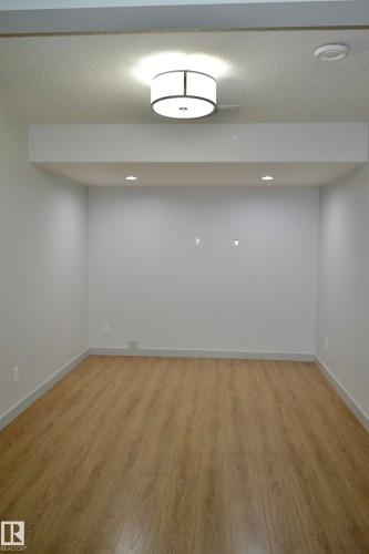 8950 81 Avenue, Edmonton, AB - Indoor Photo Showing Other Room