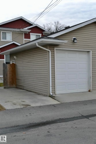 8950 81 Avenue, Edmonton, AB - Outdoor