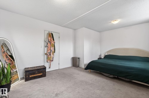 6714 149 Avenue, Edmonton, AB - Indoor Photo Showing Bedroom