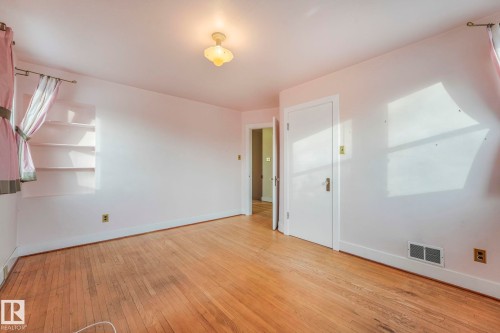 10429 Saskatchewan Drive, Edmonton, AB - Indoor Photo Showing Other Room