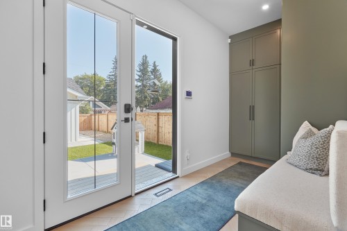 14018 104 Avenue, Edmonton, AB - Indoor Photo Showing Bedroom