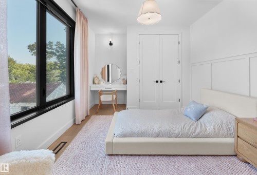 14018 104 Avenue, Edmonton, AB - Indoor Photo Showing Bedroom