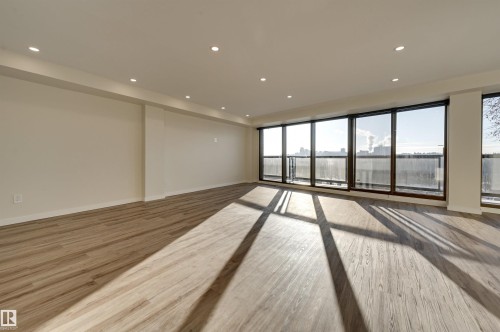 1 11960 100 Avenue, Edmonton, AB - Indoor Photo Showing Other Room