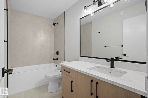 18135 87 Street, Edmonton, AB - Indoor Photo Showing Bathroom