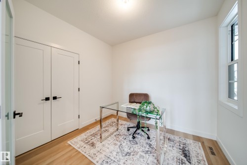 4 Cloutier Close, St. Albert, AB - Indoor