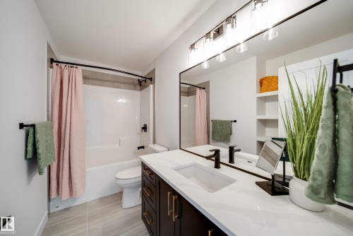 4 Cloutier Close, St. Albert, AB - Indoor Photo Showing Bathroom