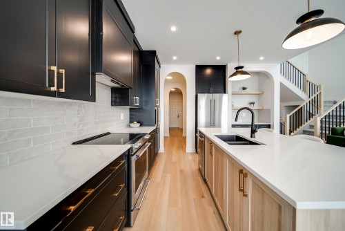 4 Cloutier Close, St. Albert, AB - Indoor Photo Showing Kitchen With Double Sink With Upgraded Kitchen