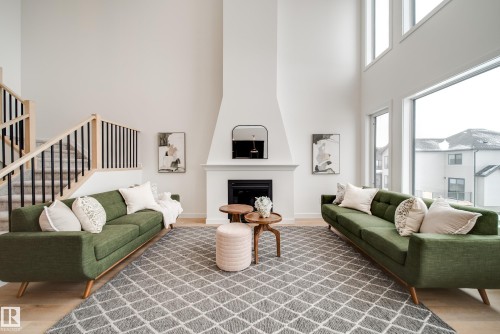 4 Cloutier Close, St. Albert, AB - Indoor Photo Showing Living Room