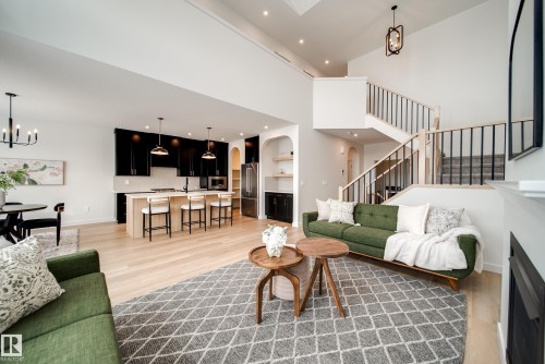 4 Cloutier Close, St. Albert, AB - Indoor Photo Showing Living Room