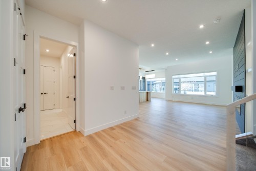 42 20425 93 Avenue, Edmonton, AB - Indoor Photo Showing Other Room