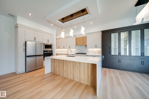 42 20425 93 Avenue, Edmonton, AB - Indoor Photo Showing Kitchen