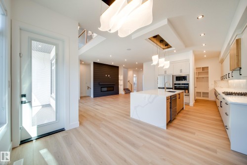 42 20425 93 Avenue, Edmonton, AB - Indoor Photo Showing Kitchen With Upgraded Kitchen