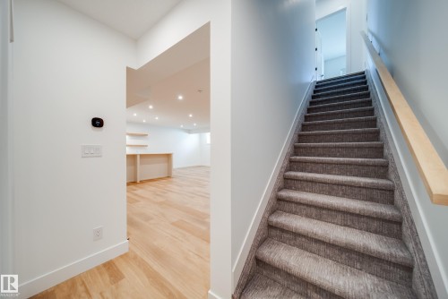 42 20425 93 Avenue, Edmonton, AB - Indoor Photo Showing Other Room