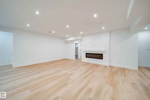 42 20425 93 Avenue, Edmonton, AB - Indoor With Fireplace