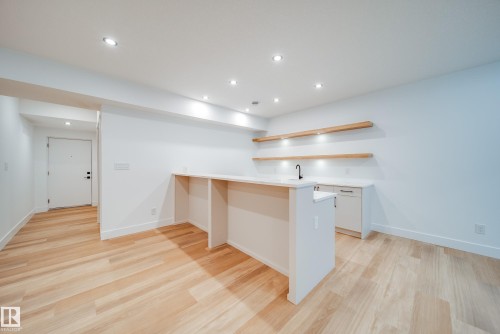 42 20425 93 Avenue, Edmonton, AB - Indoor Photo Showing Other Room