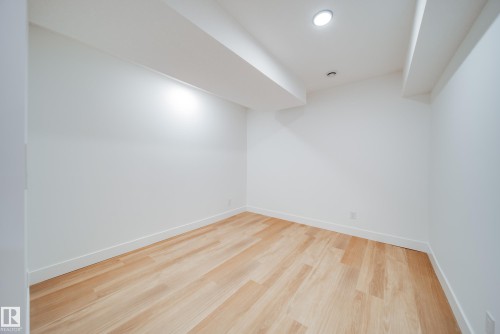 42 20425 93 Avenue, Edmonton, AB - Indoor Photo Showing Other Room