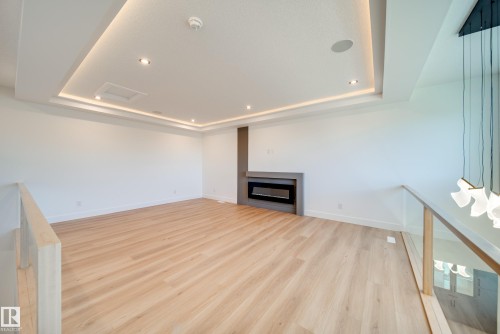 42 20425 93 Avenue, Edmonton, AB - Indoor With Fireplace
