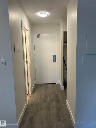 422 10160 114 Street Nw, Edmonton, AB - Indoor Photo Showing Other Room