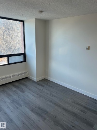 422 10160 114 Street Nw, Edmonton, AB - Indoor Photo Showing Other Room