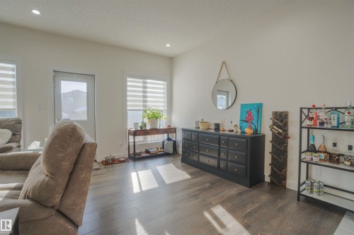 8904 217 Street, Edmonton, AB - Indoor Photo Showing Living Room