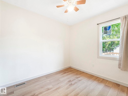 11927 95A Street, Edmonton, AB - Indoor Photo Showing Other Room