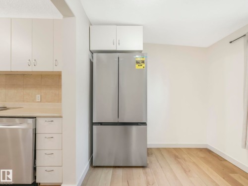 11927 95A Street, Edmonton, AB - Indoor Photo Showing Kitchen