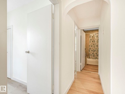 11927 95A Street, Edmonton, AB - Indoor Photo Showing Other Room