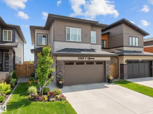 2928 1 Avenue, Edmonton, AB - Outdoor With Facade