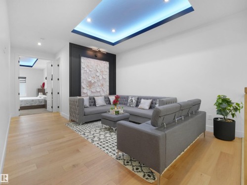 2928 1 Avenue, Edmonton, AB - Indoor